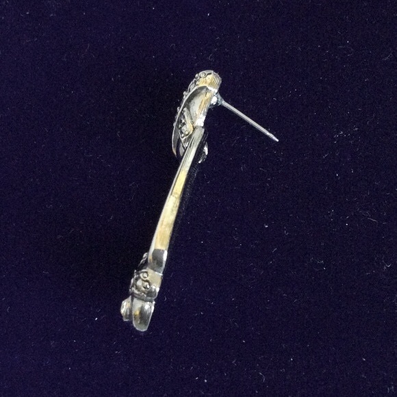 Vintage Avon Marcassite Earrings - Picture 2 of 5